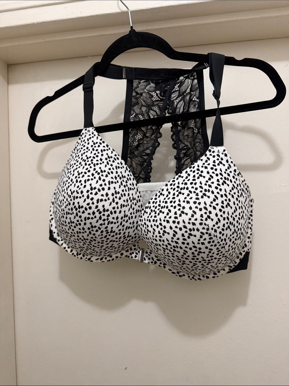 Cacique Black & White Lace Racerback Bra